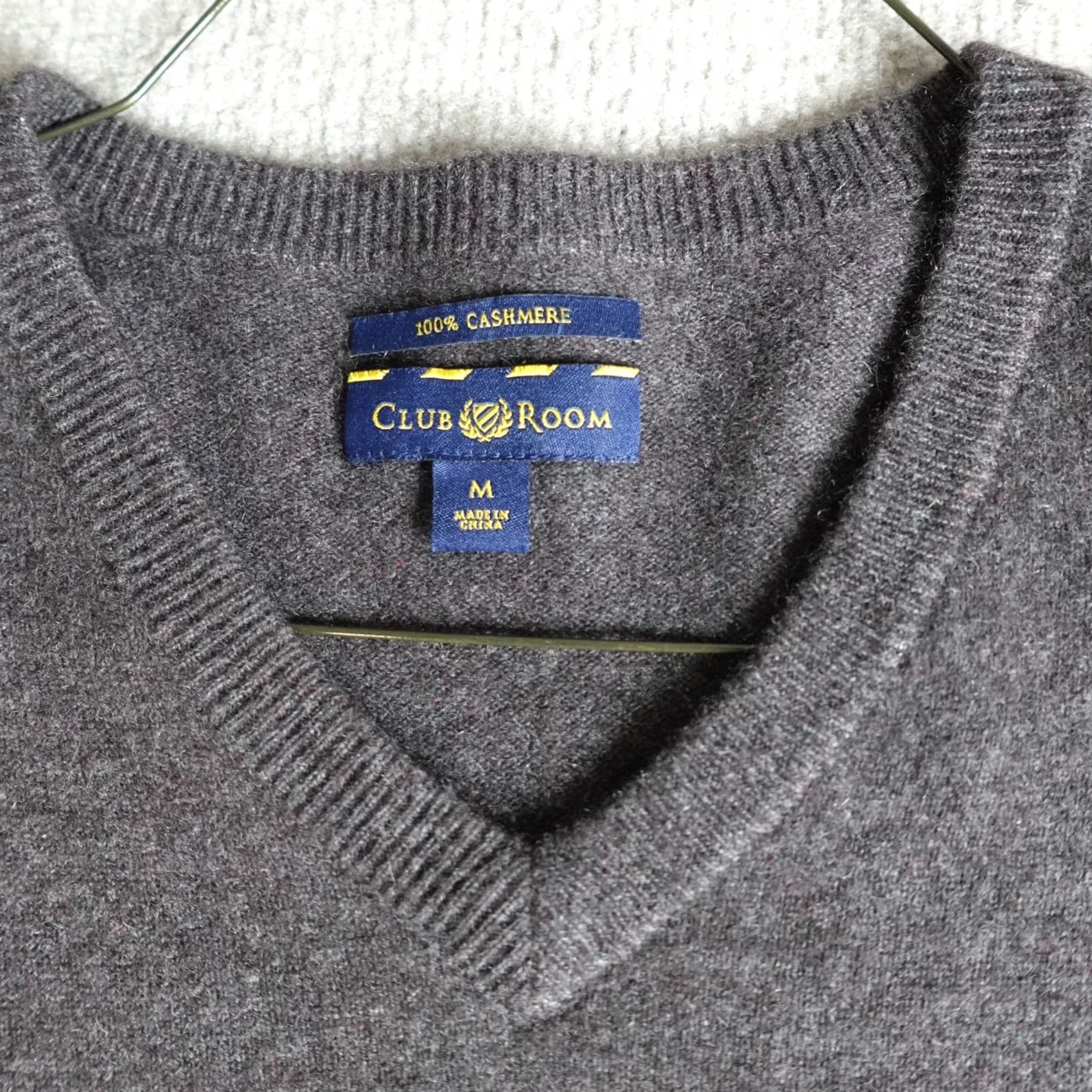 Club Room VINTAGE: No? (Excluded) Club Room Sweater Mens Regular M Brown Cashmere V-Neck Pullover Knit - WAIT Size US M / EU 48-50 / 2 - 7 Thumbnail