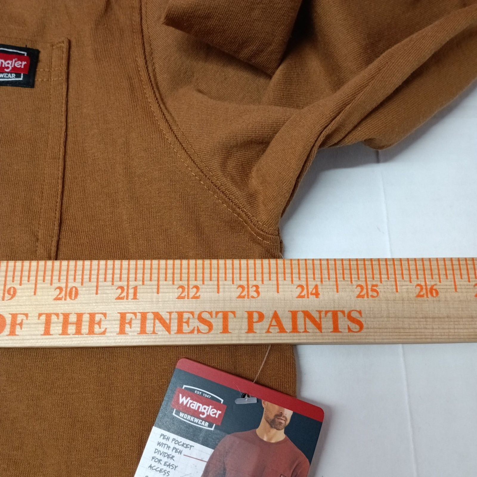 Wrangler Wrangler Pen Pocket Tee Men's XL (46-48) Brown Relaxed Fit Size US XL / EU 56 / 4 - 6 Thumbnail
