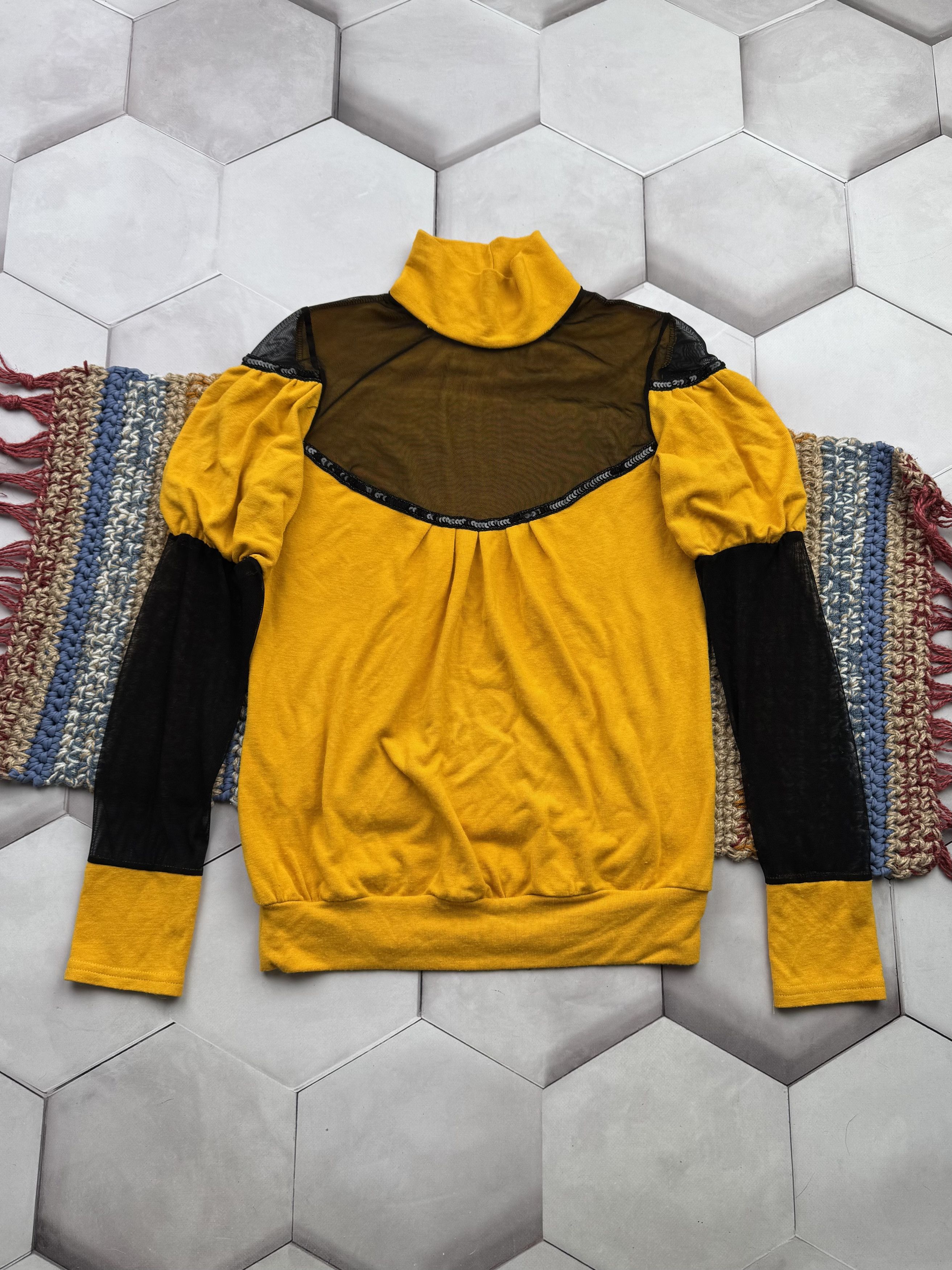 Japanese Brand Vintage Long Sleeve With Mesh Details(E4) Size M / US 6-8 / IT 42-44 - 1 Thumbnail
