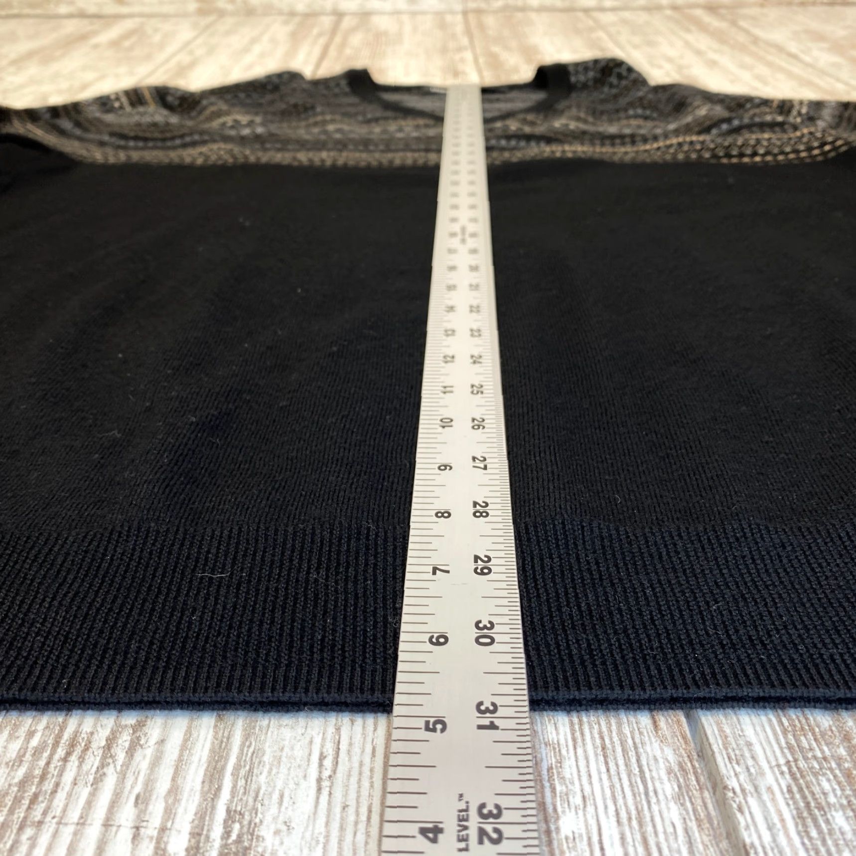 Liz Claiborne Claiborne Mens Sweater V-Neck Pullover 2XLT 100% Wool Black 7276 Size US XXL / EU 58 / 5 - 7 Thumbnail