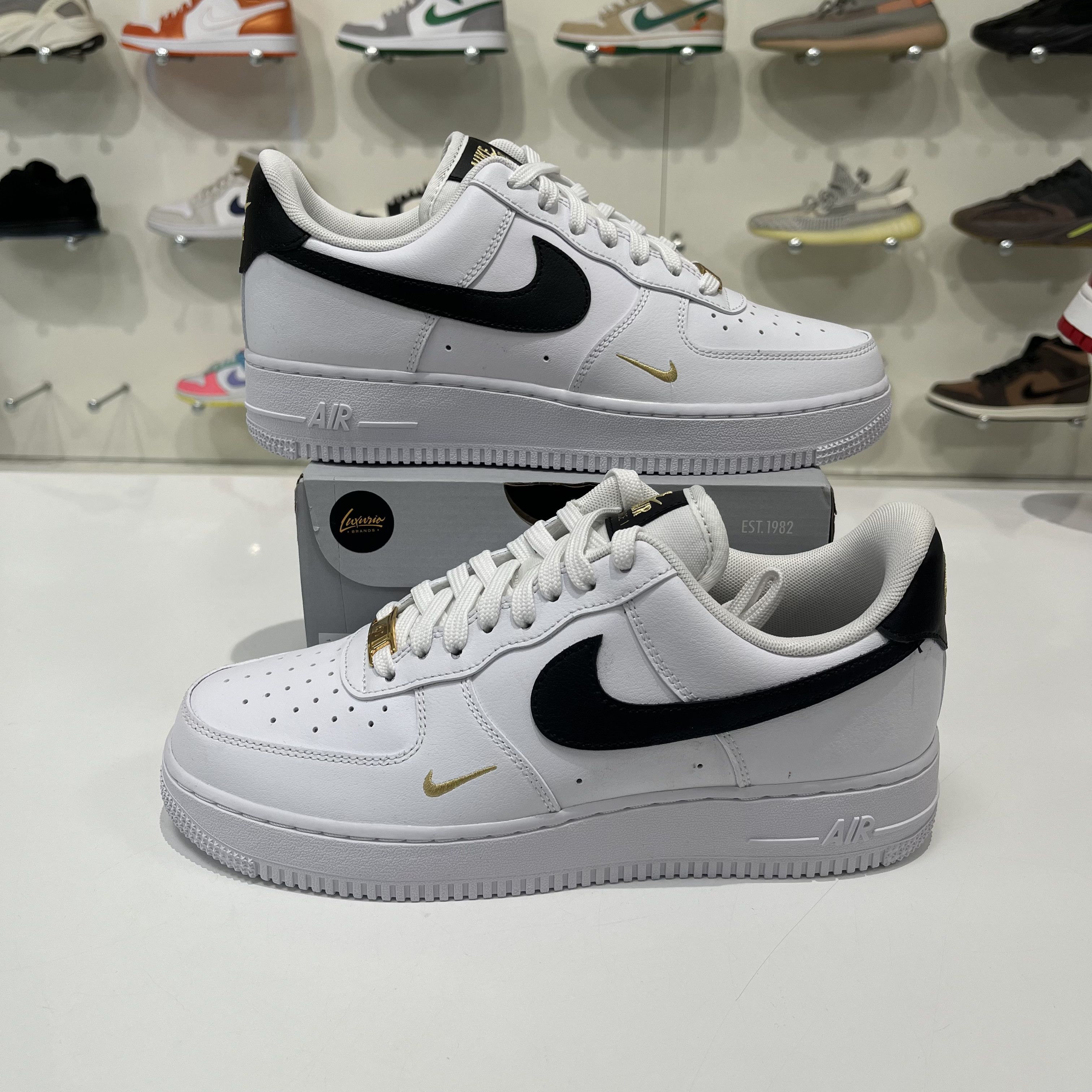 Nike Nike Air Force 1 Low Essential Gold Mini Soosh (W) Size US 8.5 / IT 38.5 - 1 Thumbnail