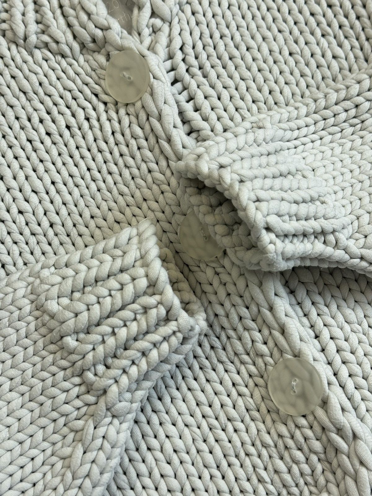 H&M × Maison Margiela Maison Margiela x H&M Doll Knit Cardigan Size XS / US 0-2 / IT 36-38 - 9 Thumbnail