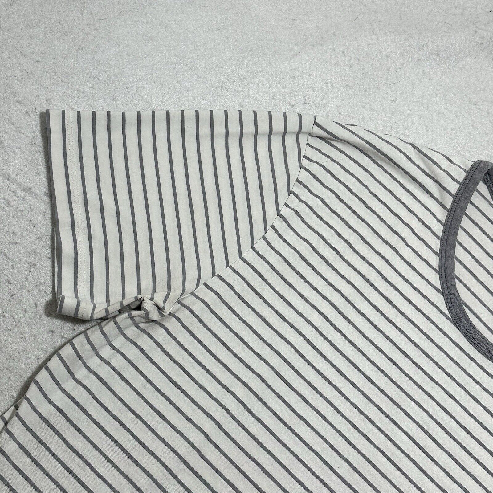 Lululemon Lululemon Medium Gray White Striped T Shirt Pima Cotton Size US M / EU 48-50 / 2 - 4 Thumbnail