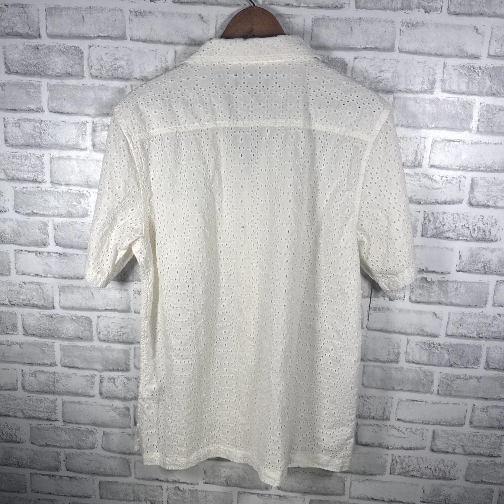 Lucky Brand VINTAGE Lucky Brand eyelet White Button Up Shirt Mens Size M Size US M / EU 48-50 / 2 - 4 Thumbnail