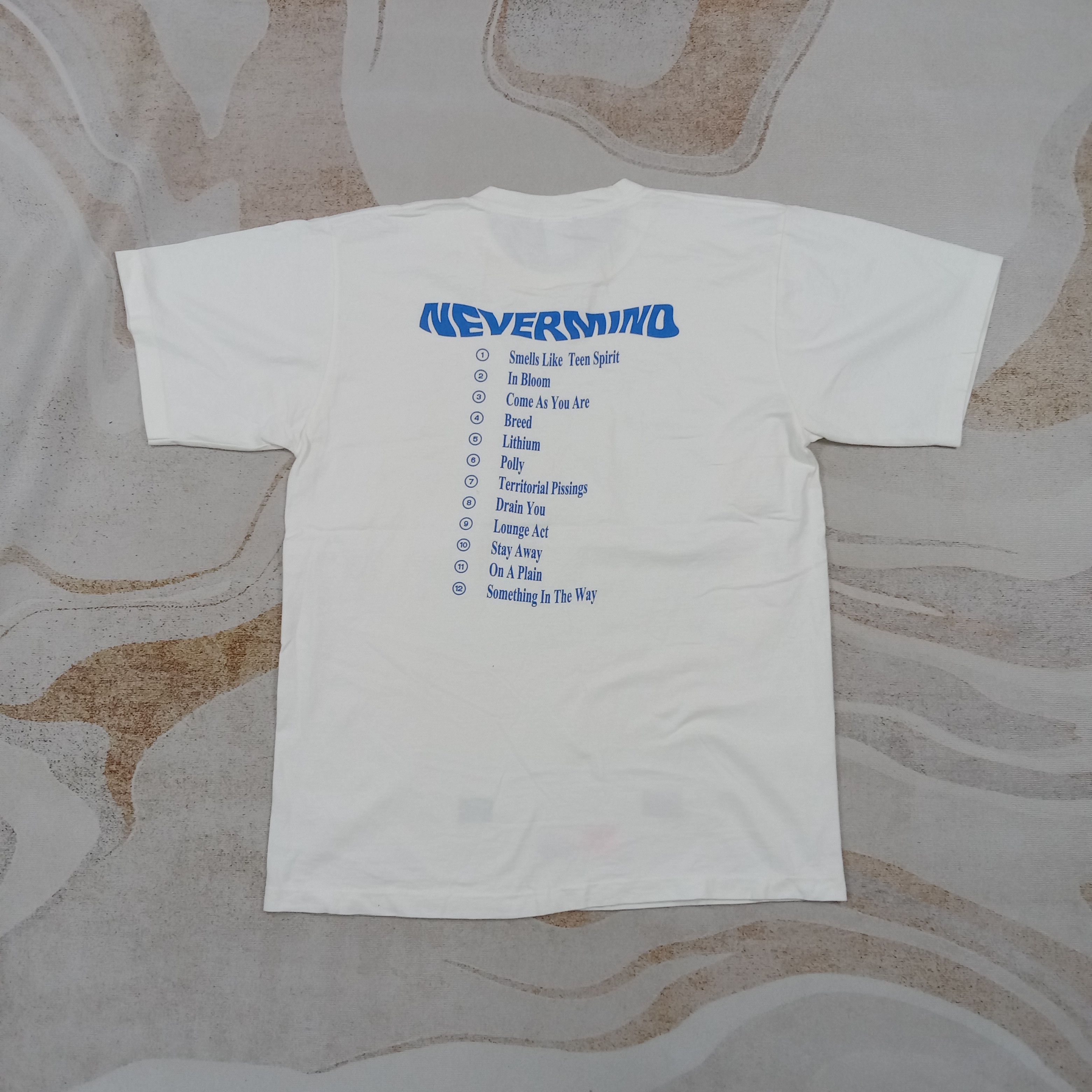 Nirvana Nirvana Nevermind 2000 Grunge Band Tshirt C276N32 Size US M / EU 48-50 / 2 - 5 Thumbnail