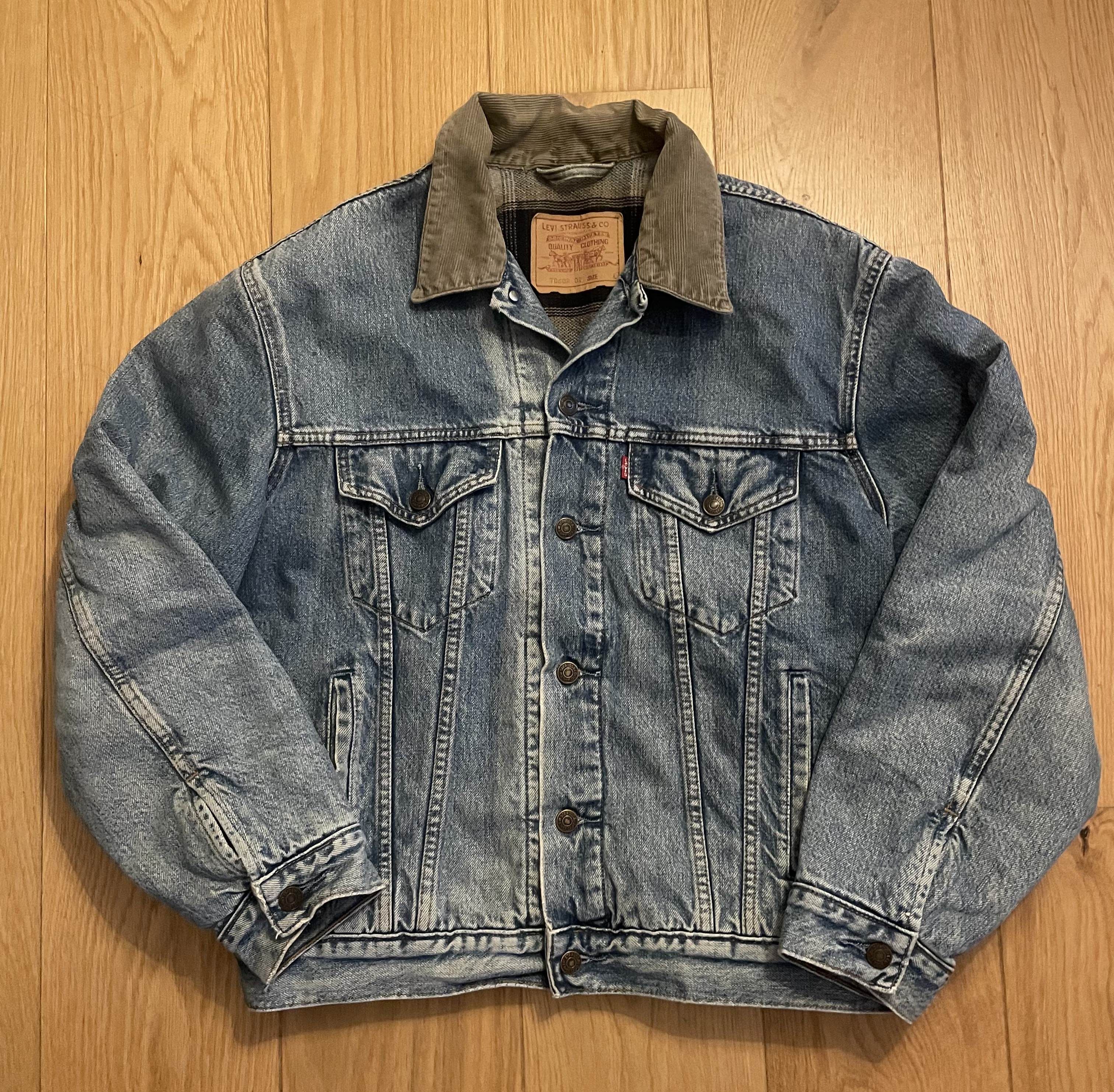Levi's Levi’s Denim Trucker Jacket Blue Wash Corduroy Collar Size US L / EU 52-54 / 3 - 1 Thumbnail