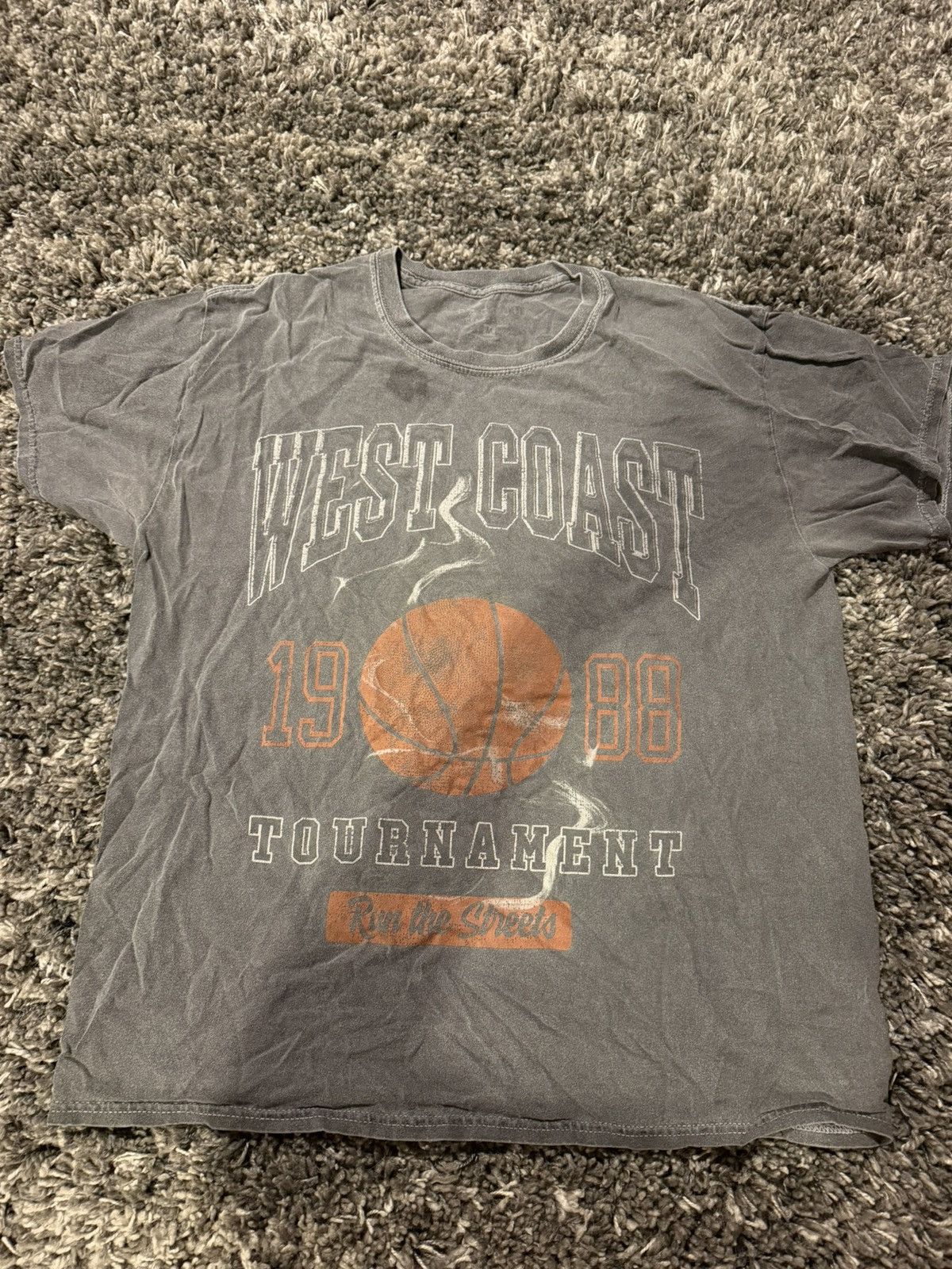 Pacsun Grey and orange vintage basketball tee Size US M / EU 48-50 / 2 - 1 Thumbnail