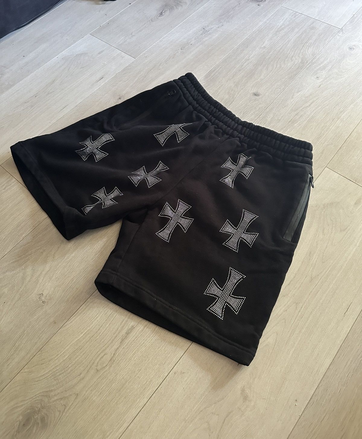 Unknown London Unknown London Cross Size L Shorts Size US 33 - 2 Thumbnail