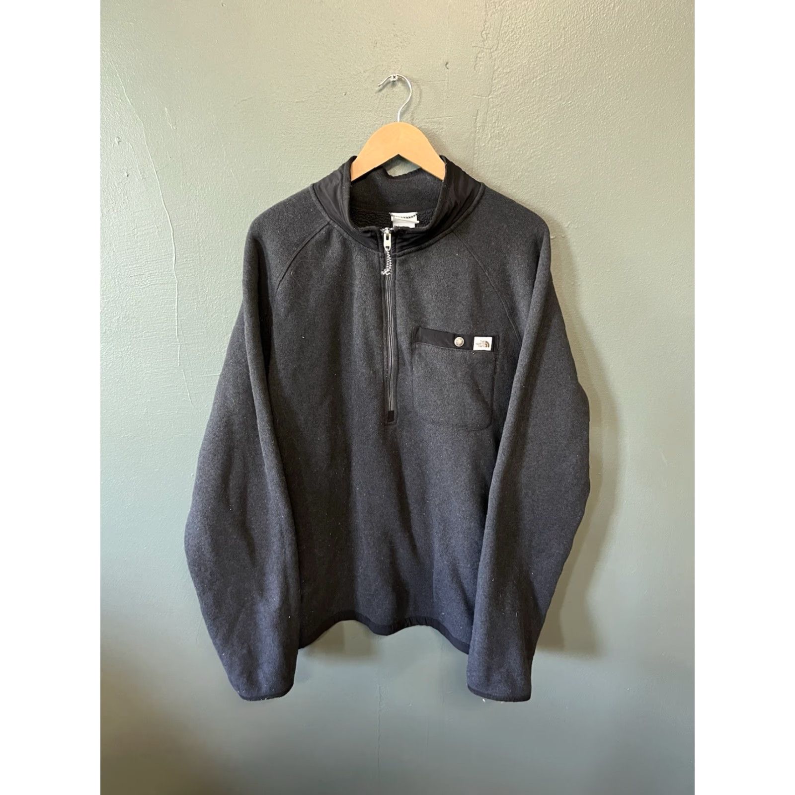 The North Face The North Face Mens Gray Long Sleeve 1/4 Zip Mock Neck Size XL Shirt Size US XL / EU 56 / 4 - 2 Thumbnail