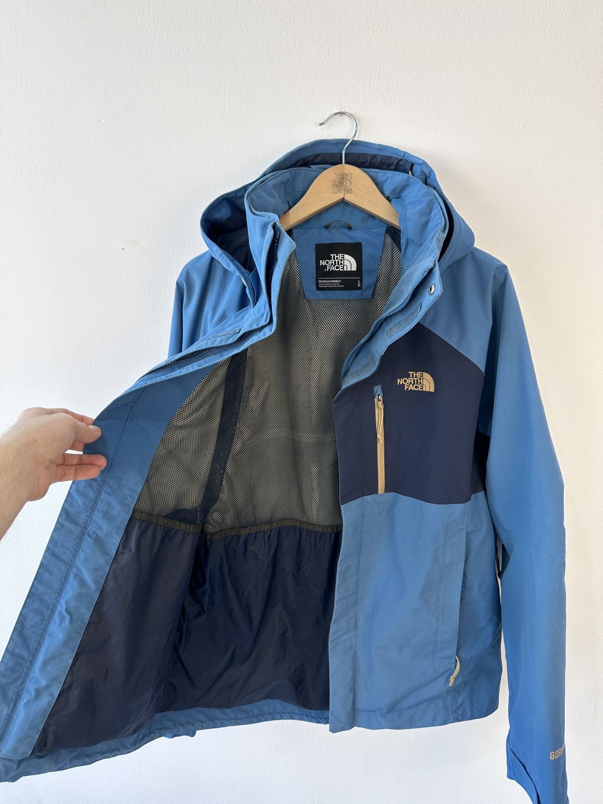 The North Face The North Face Gore-Tex Jacket Men's Size L GoreTex TNF Size US L / EU 52-54 / 3 - 12 Thumbnail