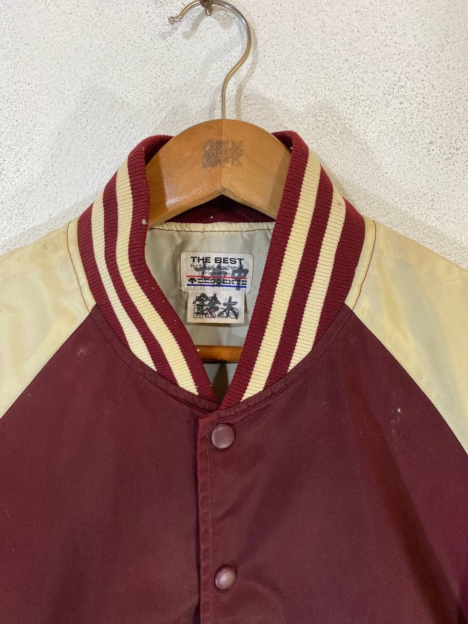 Descente vintage descente nylon jacket nice design Size US M / EU 48-50 / 2 - 4 Thumbnail