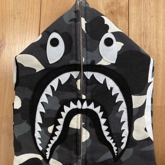 Bape 💫Glow in the dark💫 BAPE City Camo shark full zip hoodie APE Size US M / EU 48-50 / 2 - 4 Thumbnail