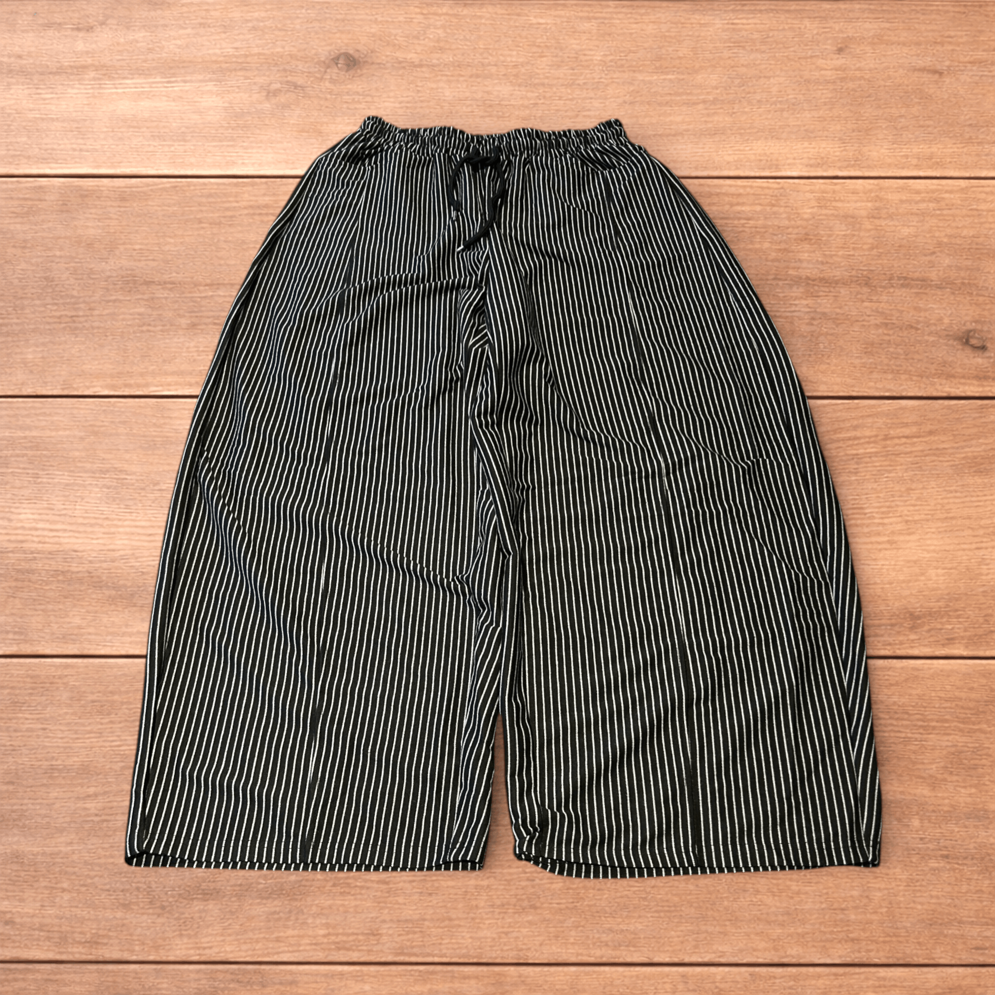 Japanese Brand Super baggy wide leg pinstripe Korean joggers in blck/white. Size US 36 / EU 52 - 1 Thumbnail