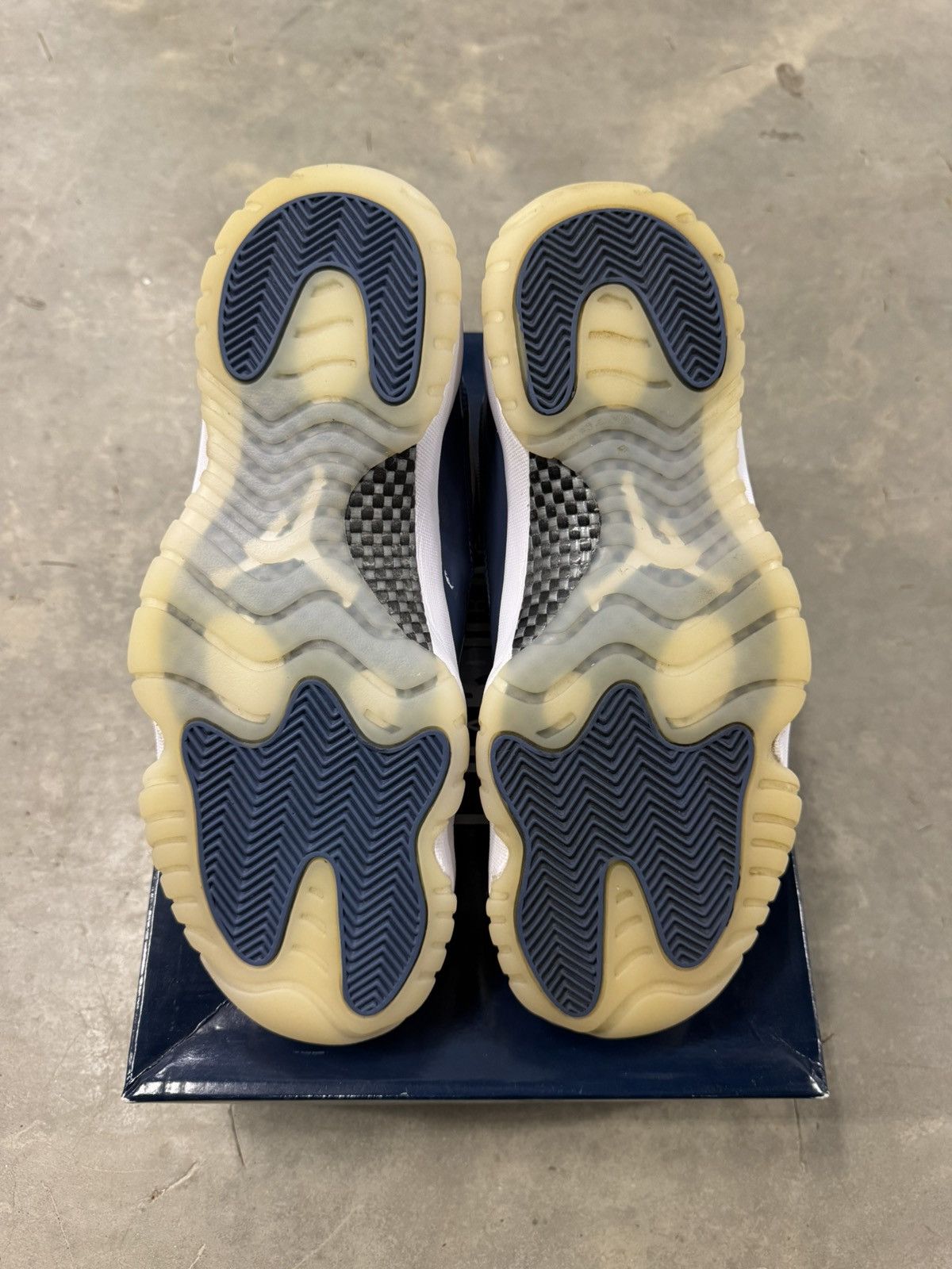 Jordan Brand Jordan 11 Retro Low Diffused Blue Size 11.5 Size US 11.5 / EU 44-45 - 6 Thumbnail