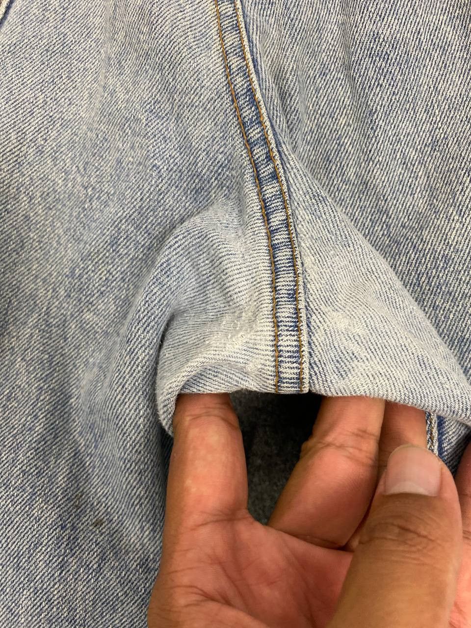 Levi's vintage levis 550 lightwash denim nice design Size US 37 - 6 Thumbnail