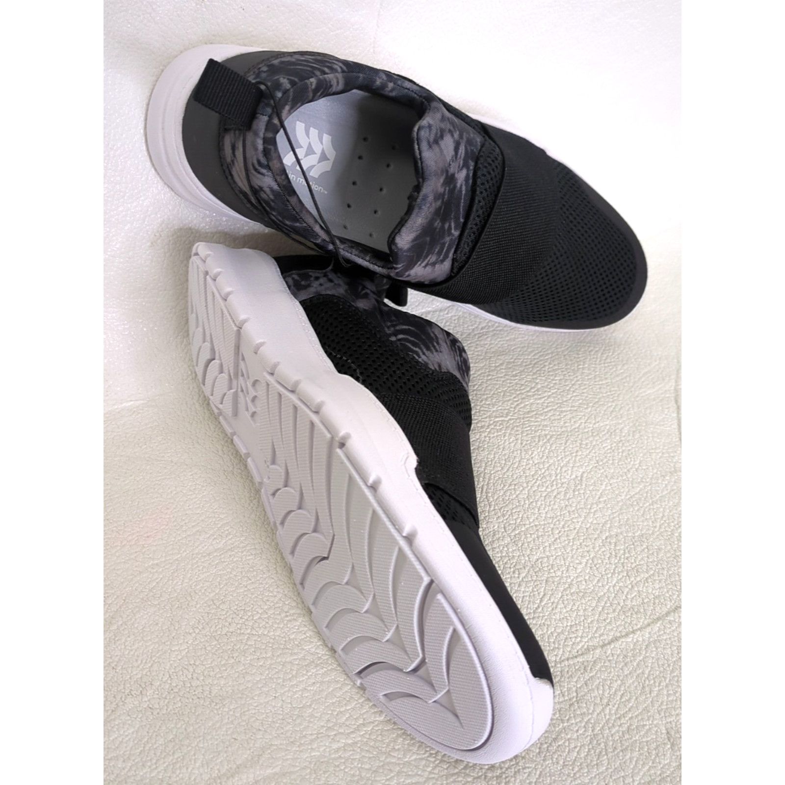 Target Basics Women's Slip On Water Shoe Black / Gray 8 Closed Toe Size US 8 / IT 38 - 2 Thumbnail