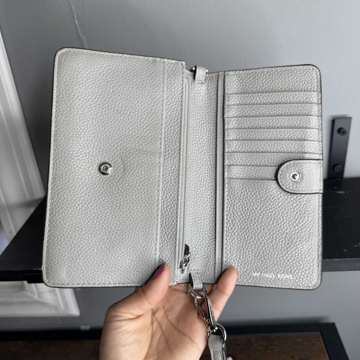 Michael Kors Michael Kors Jet Set Travel Large Crossbody Wallet Gray Size ONE SIZE - 4 Thumbnail