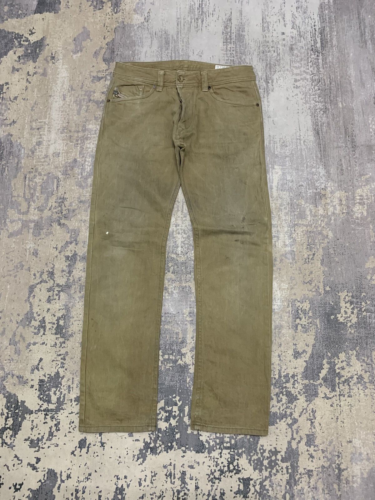 Diesel 32x30 Diesel Darron Regular Slim Tapered Faded Jeans Size US 32 / EU 48 - 1 Thumbnail