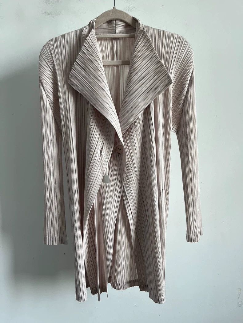 Issey Miyake Issey Miyake Pink pleated cardigan Size L / US 10 / IT 46 - 1 Thumbnail