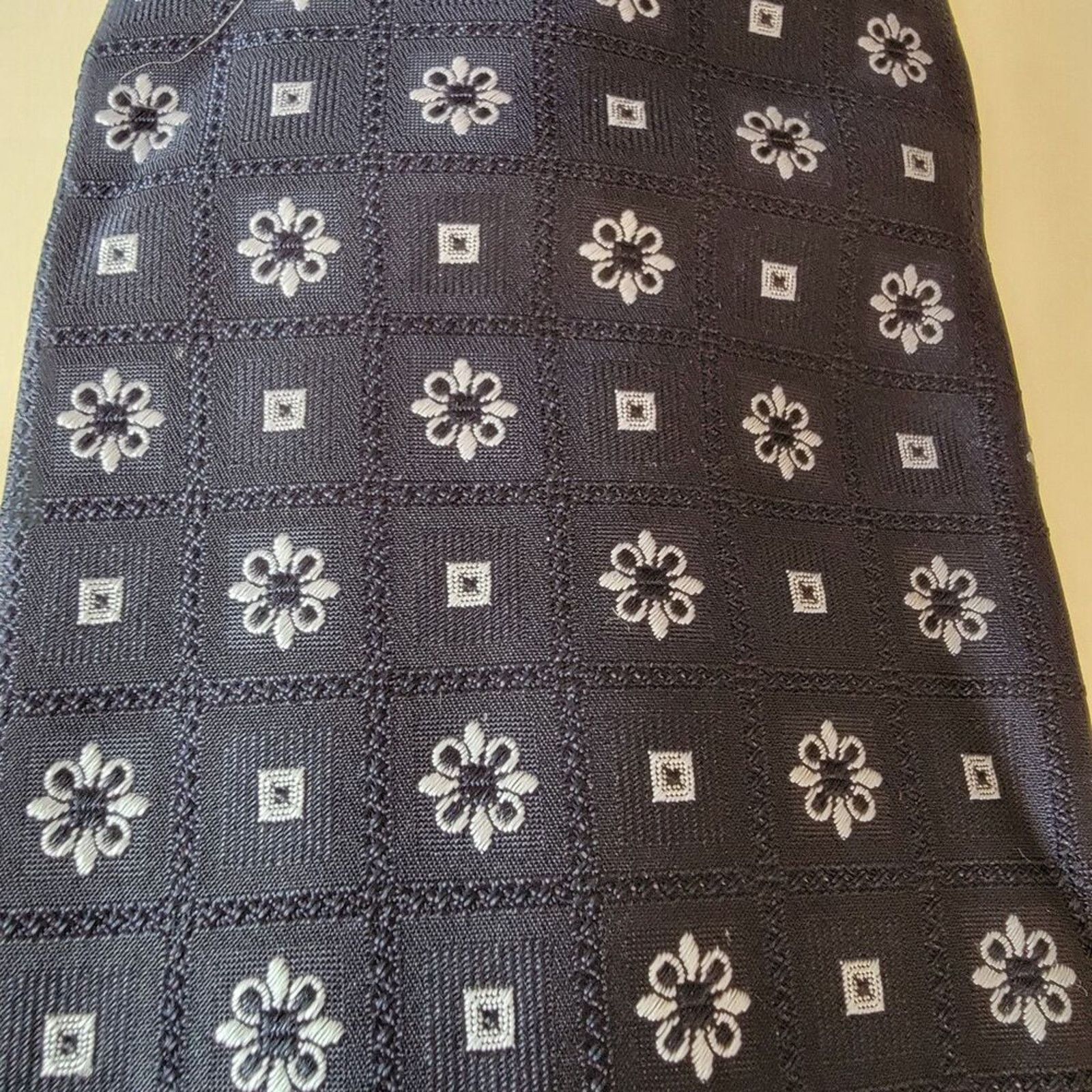 Other George Foreman X-Long Tie Navy w/ Squares & Flowers - NWT Size ONE SIZE - 1 Thumbnail