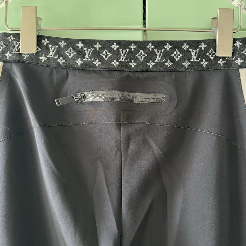 Louis Vuitton Louis Vuitton Co-branded sweatpants Size US 38 / EU 54 - 9 Thumbnail