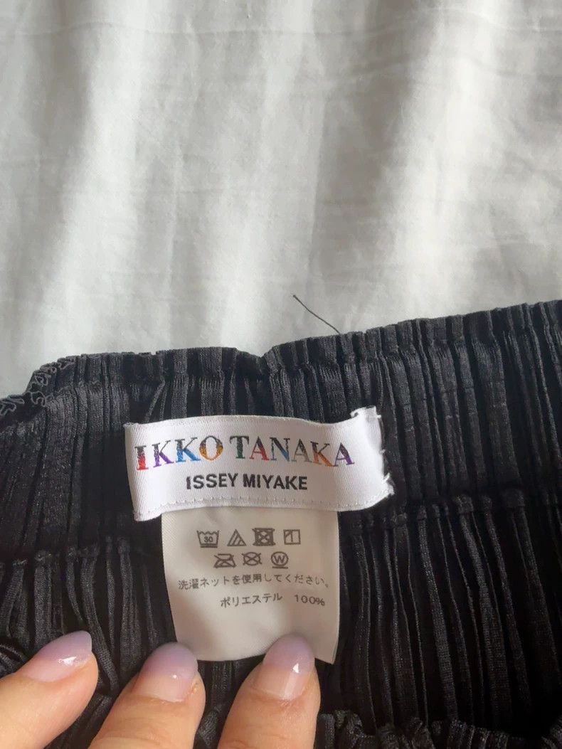 Issey Miyake Issey Miyake size:3 Dark blue pleated trousers Size 31" - 2 Thumbnail