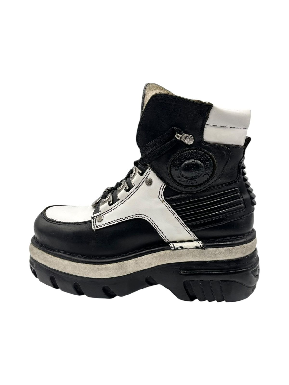 New Rock Vintage New Rock black and white platform boots Size 38 Size US 8 / IT 38 - 9 Thumbnail