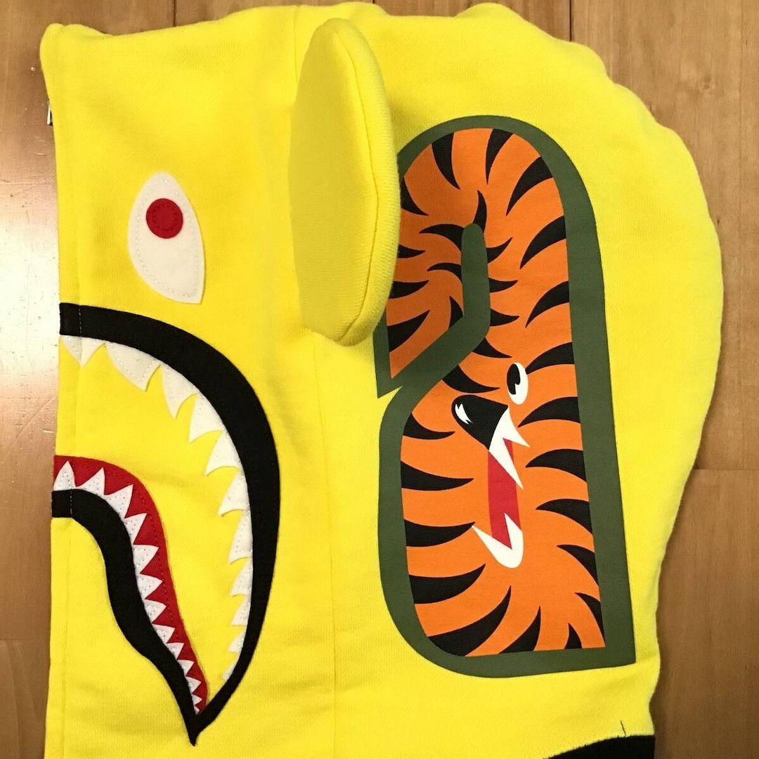 Bape BAPE × medicom toy BE@R Shark Full Zip Hoodie a bathing ape Size US M / EU 48-50 / 2 - 5 Thumbnail