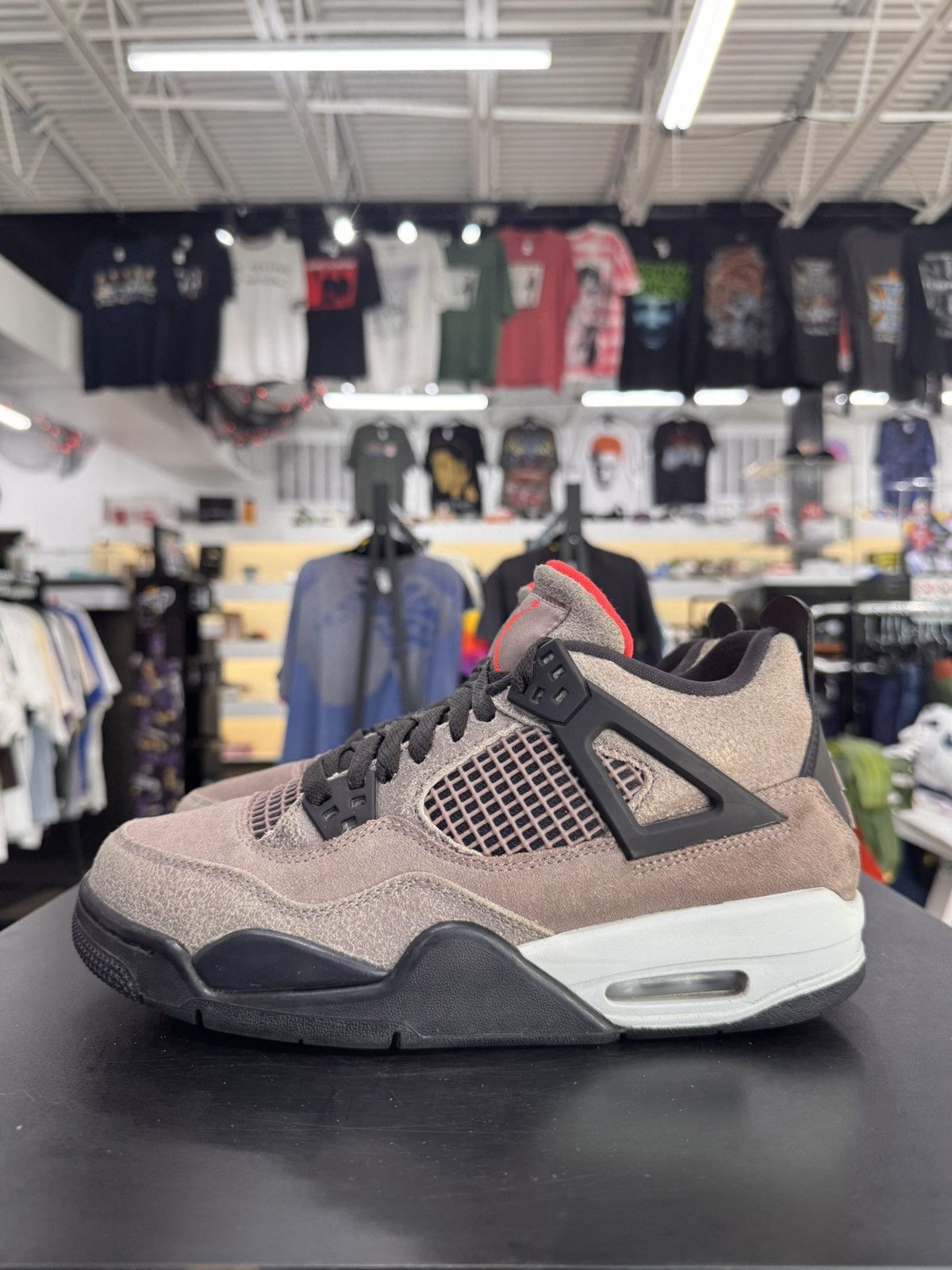Jordan Brand Air Jordan 4 Taupe Haze Size 6.5Y (2021) Size US 6.5 / EU 39-40 - 7 Thumbnail