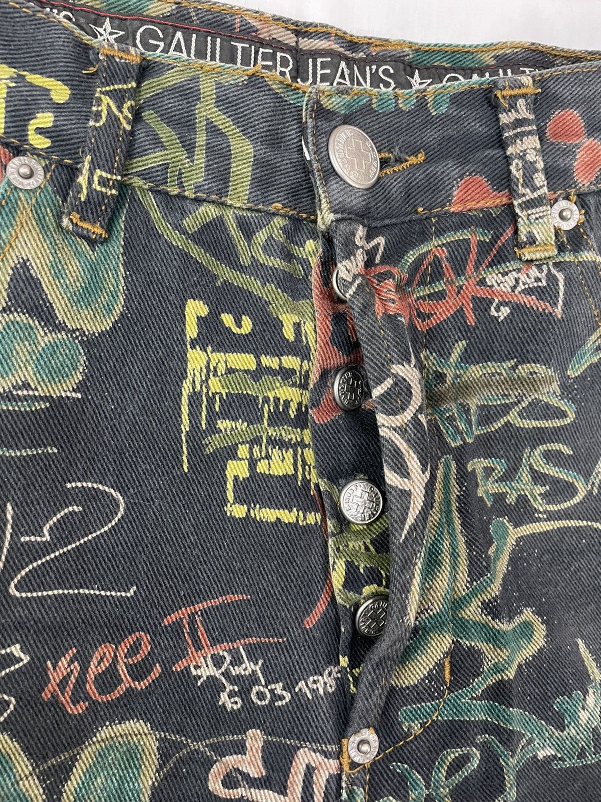Jean Paul Gaultier SS1994 Jean Paul Gaultier Graffiti Print Jeans Vintage Size 26" / US 2 / IT 38 - 6 Thumbnail