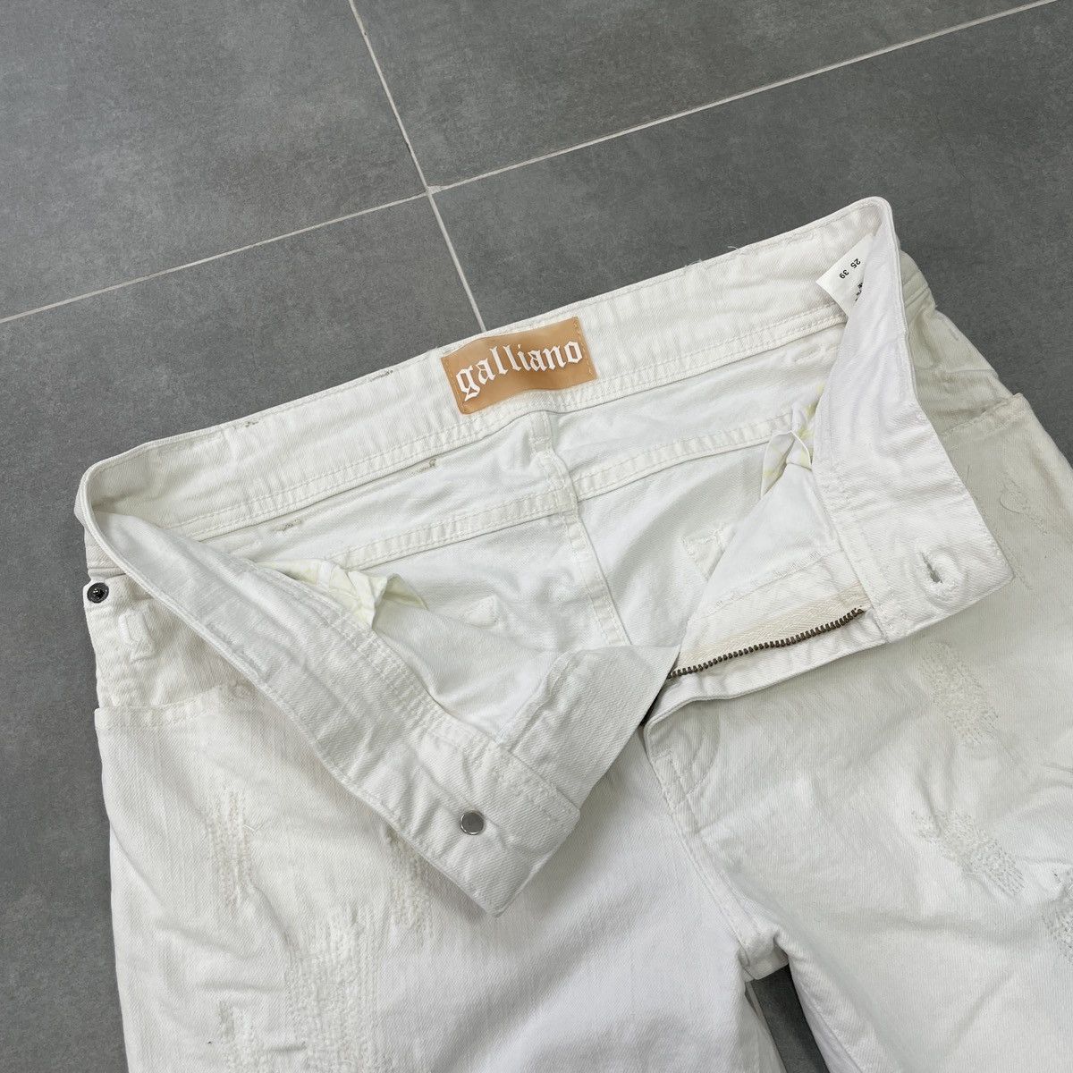 John Galliano John Galliano Women Pants Size 25/39 Size 27" / US 4 / IT 40 - 8 Thumbnail