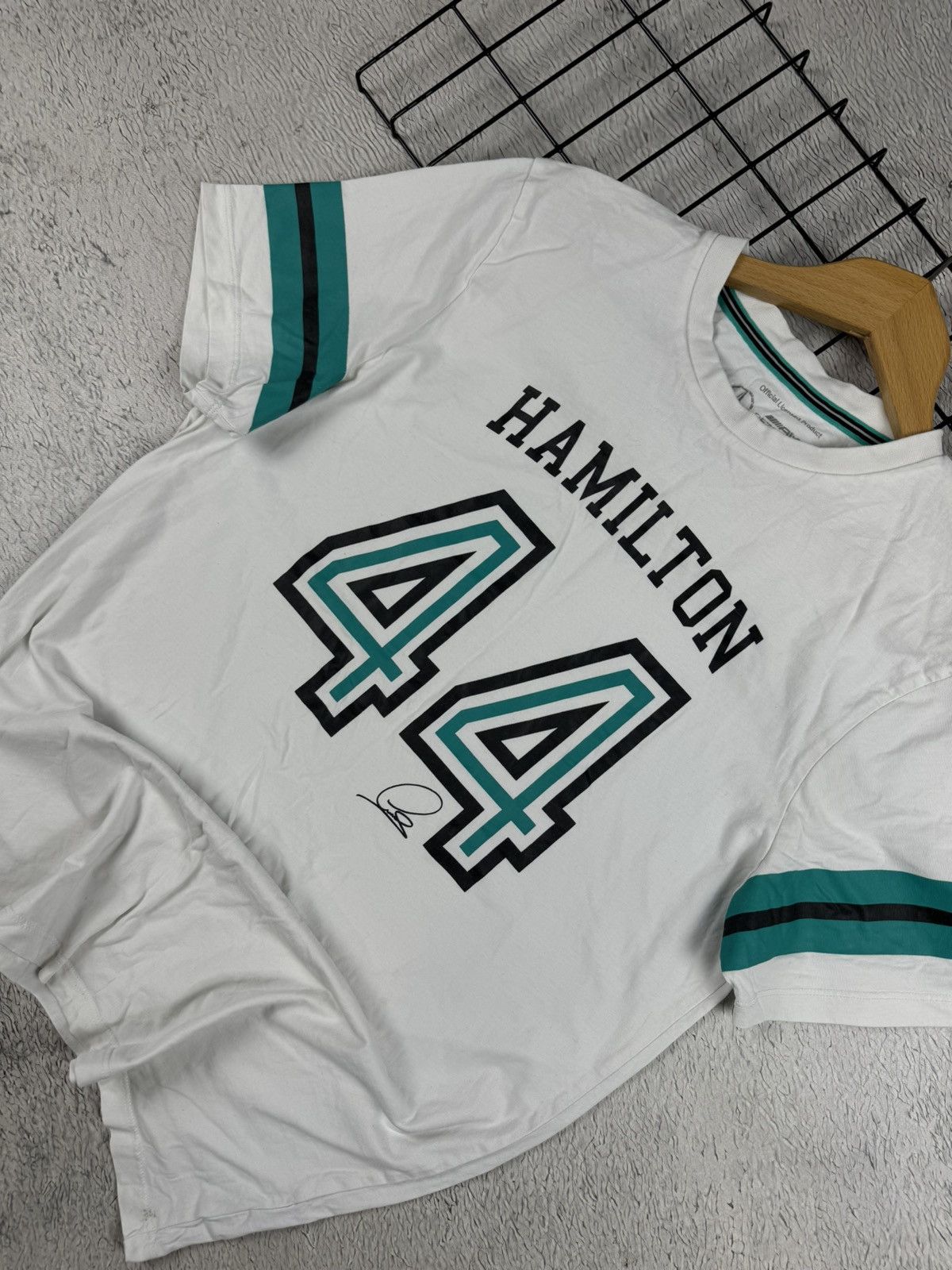Formula 1 × Hamilton × Mercedes-Benz 44 Hamilton Mercedes-Benz Petronas Racing Team M size Size US M / EU 48-50 / 2 - 3 Thumbnail