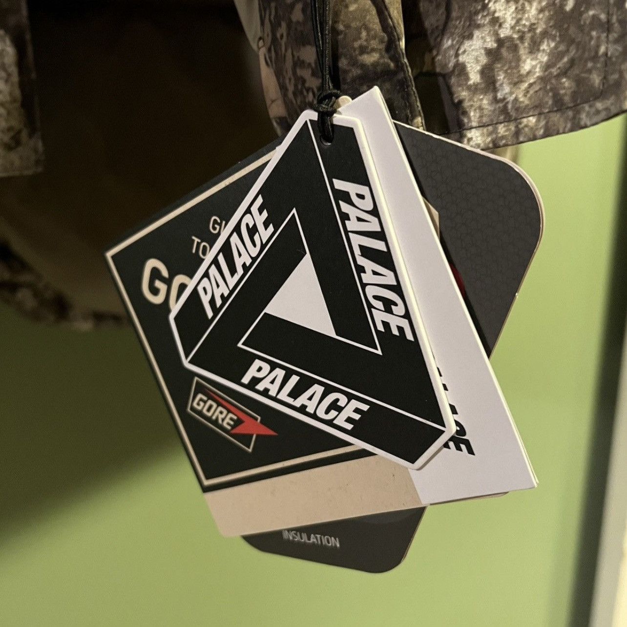 Palace GORE-TEX CARGO DOWN PARKA REALTREE APX Size US XL / EU 56 / 4 - 12 Thumbnail