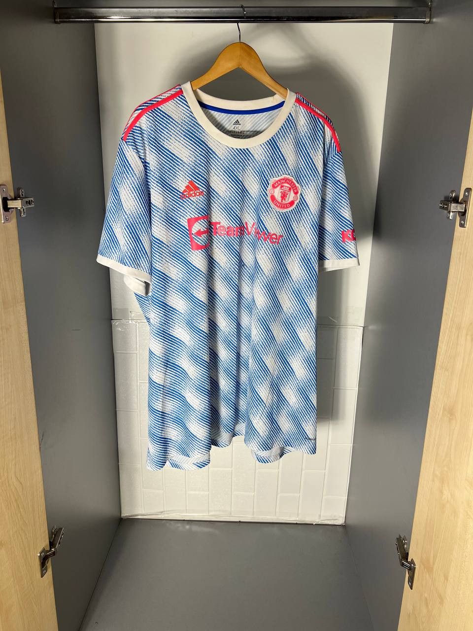 Adidas VINTAGE ADIDAS FC MANCHESTER UNITED ENGLAND SOCCER JERSEY Size US XXL / EU 58 / 5 - 5 Thumbnail