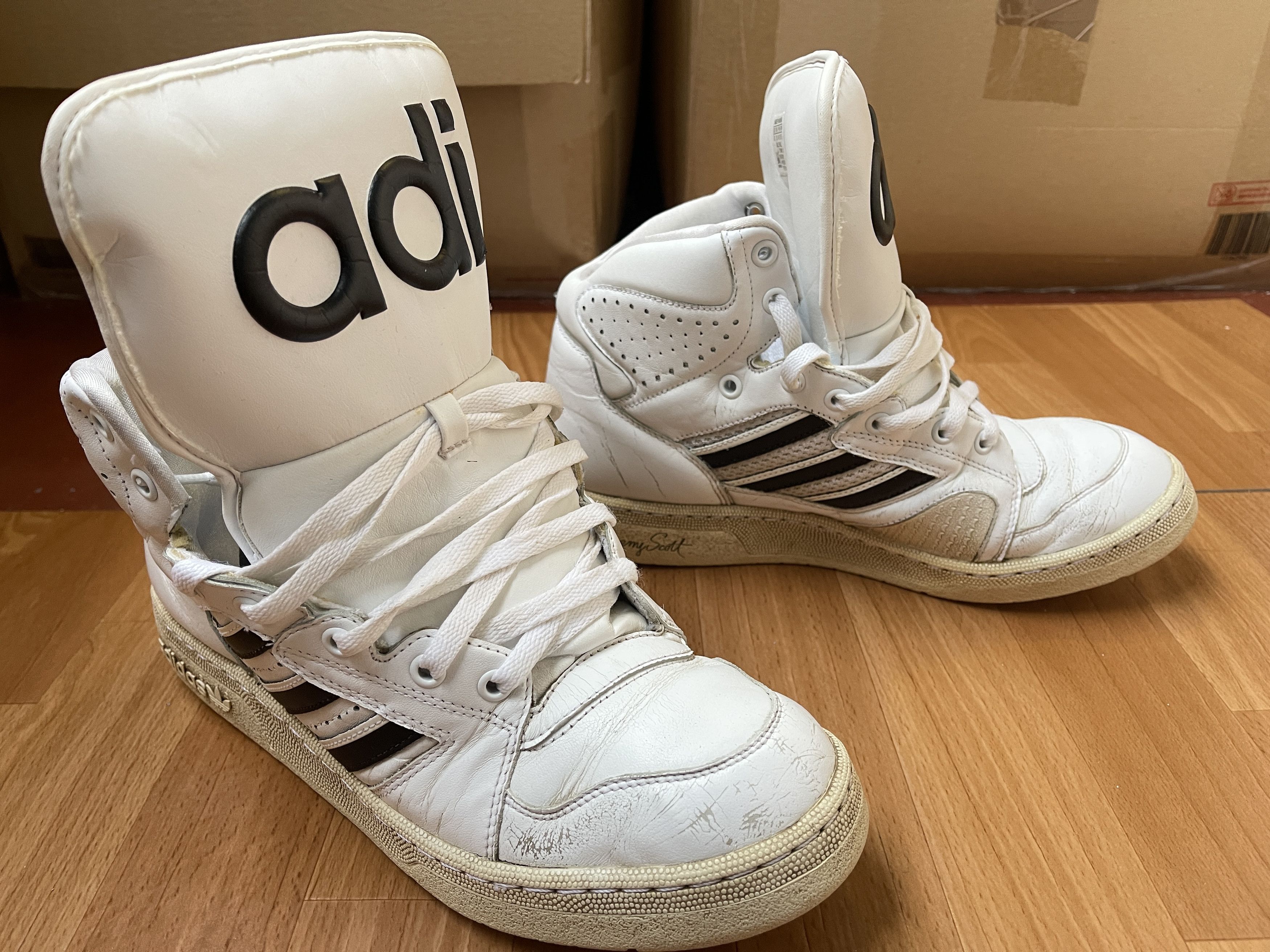 Adidas × Jeremy Scott Adidas sneakers, Jeremy Scott Instinct, Hi Top shoes, V24529 Size US 10.5 / EU 43-44 - 5 Thumbnail