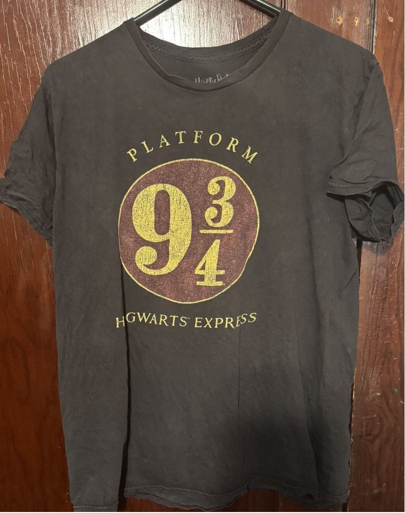 The Unbranded Brand Harry Potter Platform 9 3/4 T-Shirt Men's Size L Black Size US L / EU 52-54 / 3 - 1 Thumbnail