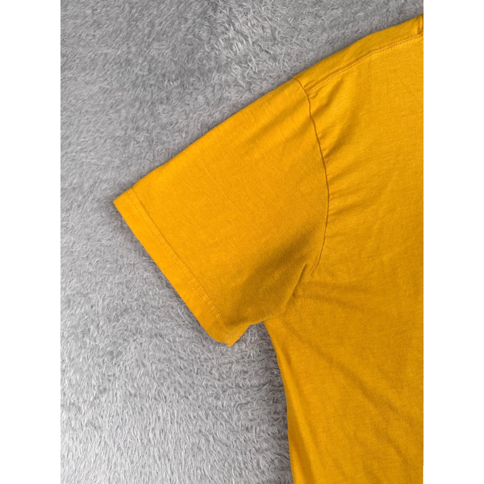 The North Face VINTAGE The North Face Shirt Men 2XL Yellow Short Sleeve Crew Neck Cotton Blend Logo T-Shirt Mens Size US XXL / EU 58 / 5 - 3 Thumbnail