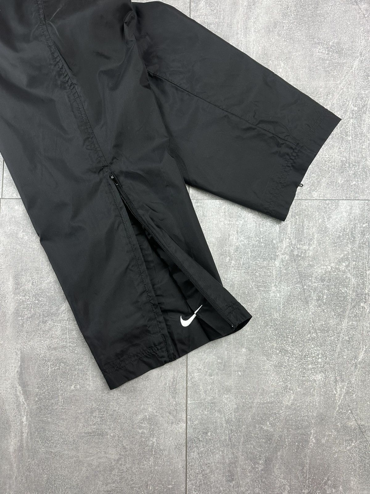 Nike Nike Vintage Retro Nylon Small Swoosh 90S Sweatpants Size US 30 / EU 46 - 2 Thumbnail