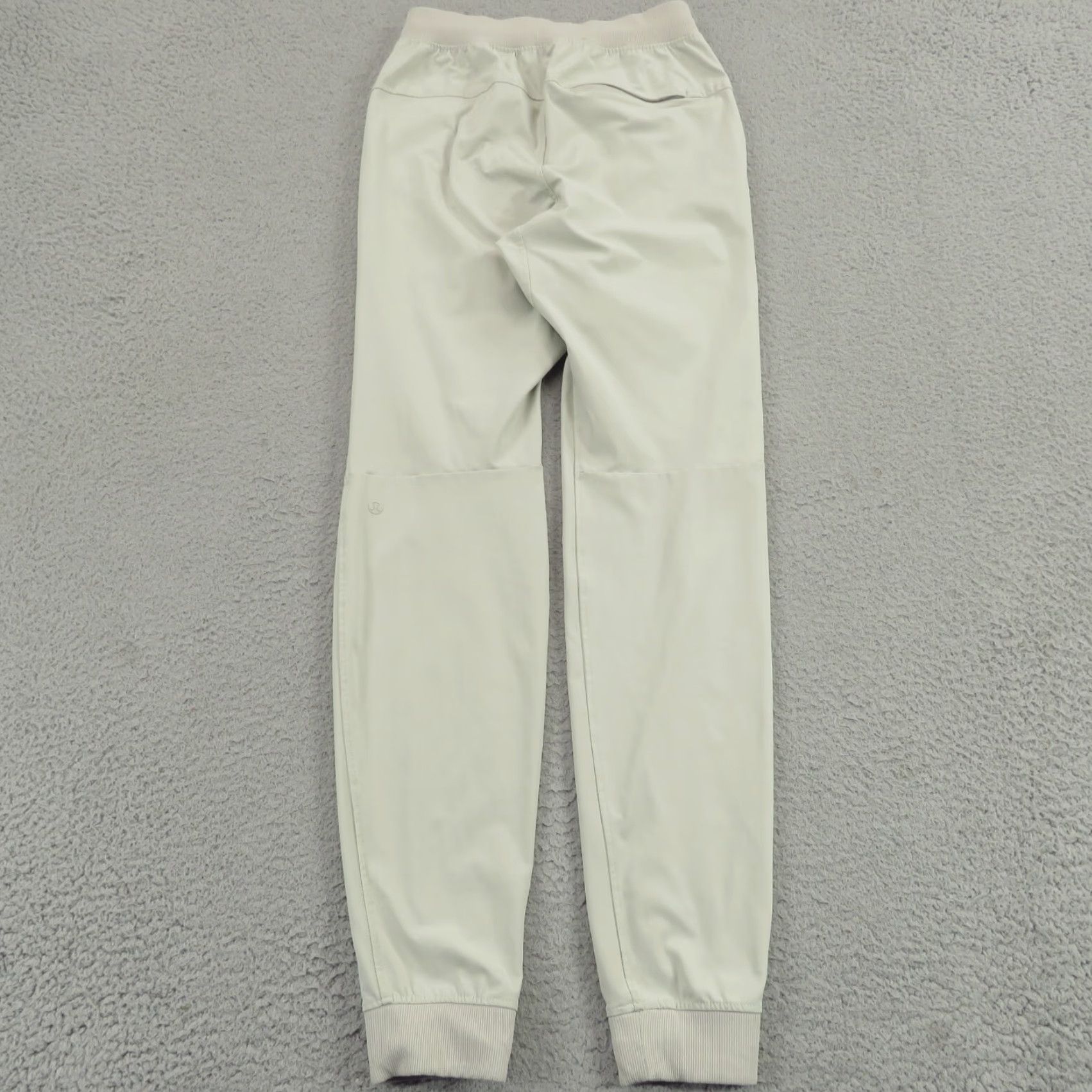 Lululemon Lululemon Joggers Mens XS Silverstone ABC Athleisure Stretch Tapered Khaki 28x32 Concert? No, ignore. Size US 28 / EU 44 - 2 Thumbnail