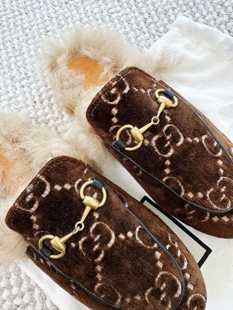 Gucci Gucci Brown Fur Slippers Size 35-2505 Size US 4.5 / IT 34.5 - 2 Thumbnail