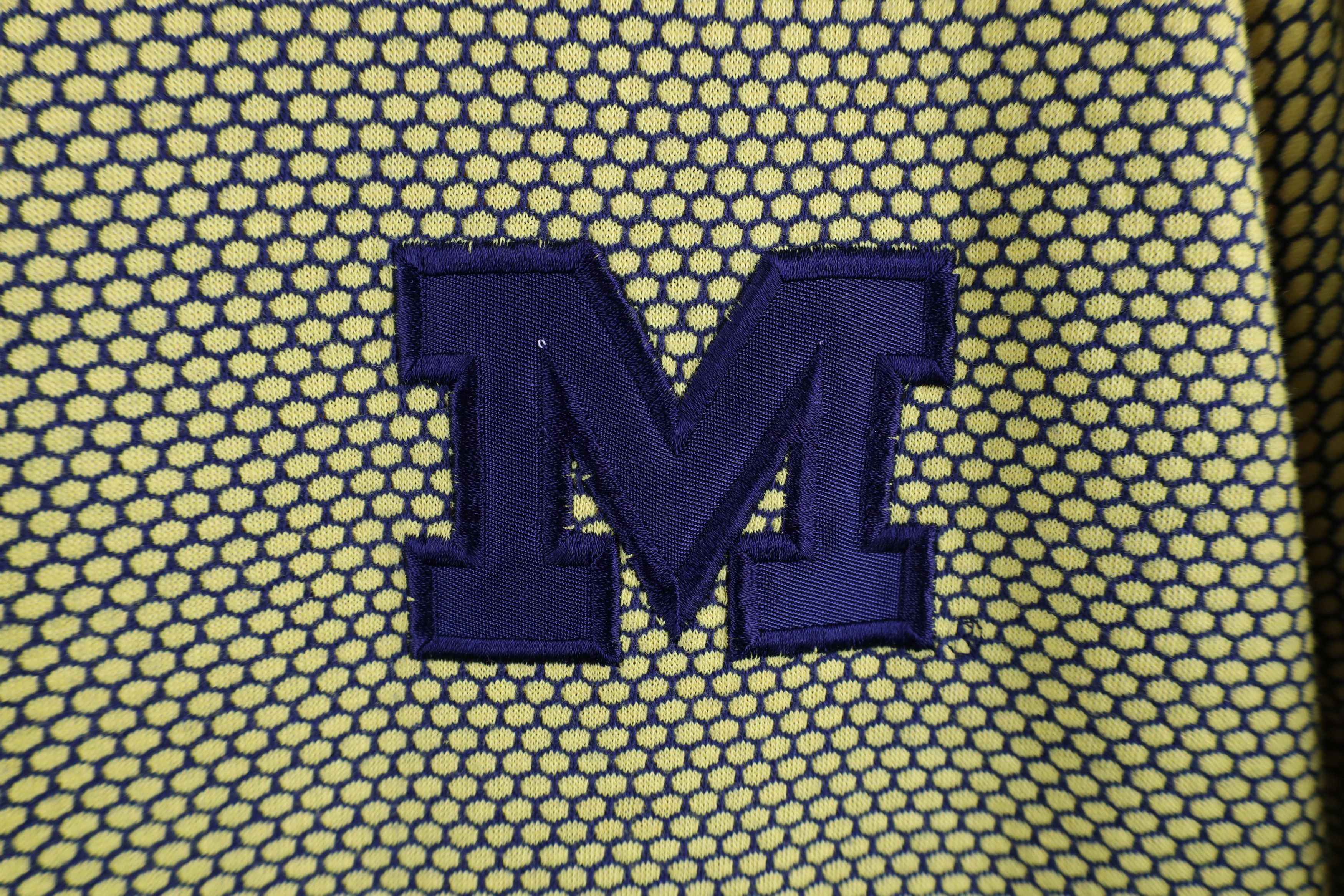 Vintage Vintage 90s of Michigan Short Sleeve T-Shirt Maize Size US L / EU 52-54 / 3 - 4 Thumbnail