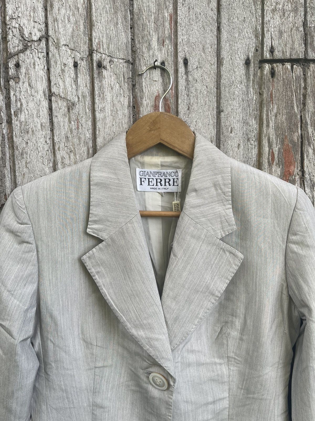 Gianfranco Ferre Gianfranco Ferré Vintage Italian Linen Blazer (90s) Size S / US 4 / IT 40 - 2 Thumbnail