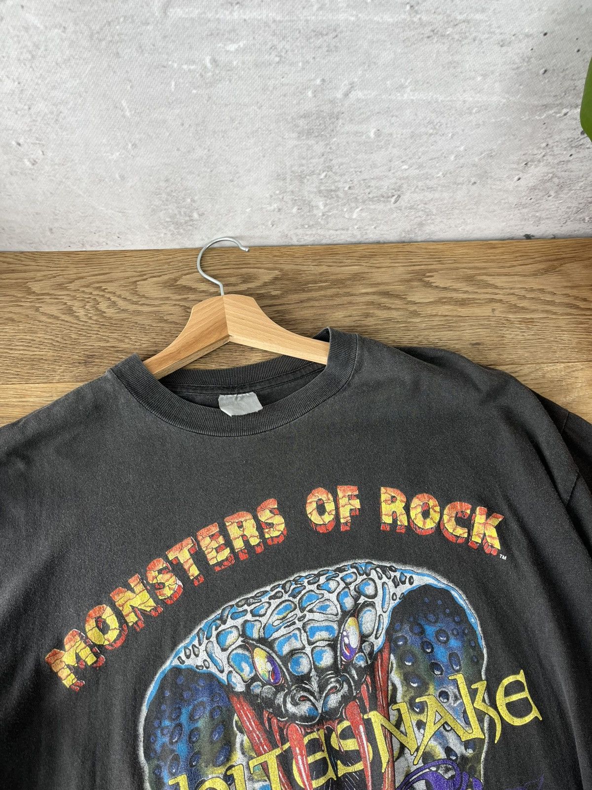 Vintage Monsters of Rock 1990 Donington Festival faded t-shirt XL Size US XL / EU 56 / 4 - 12 Thumbnail