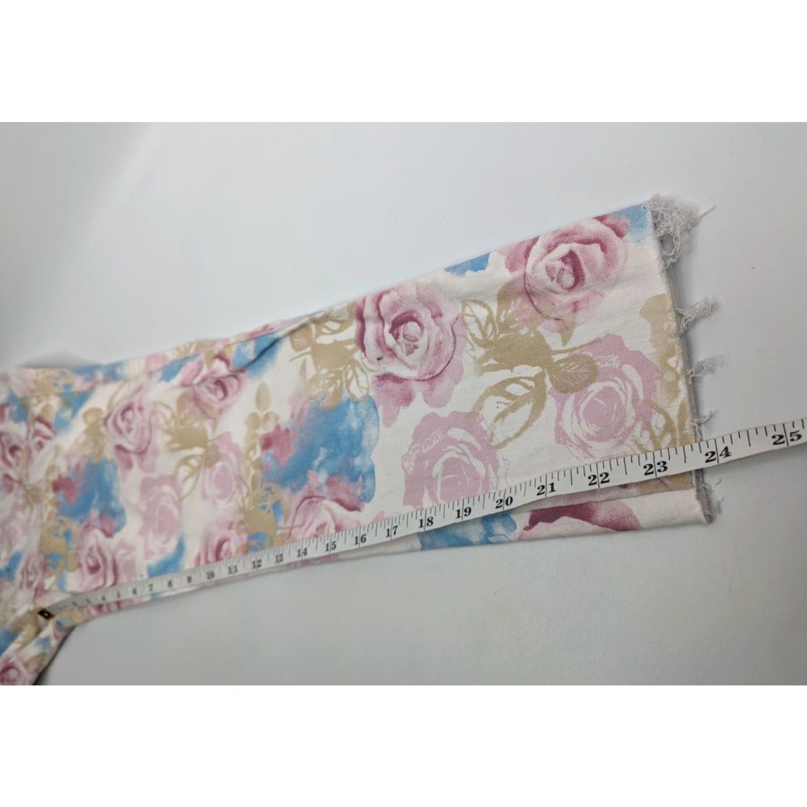Guess G by Guess Jeans White Blue Pink Rose Floral High Rise Skinny Raw Hem Size 27 Size 27" / US 4 / IT 40 - 6 Thumbnail