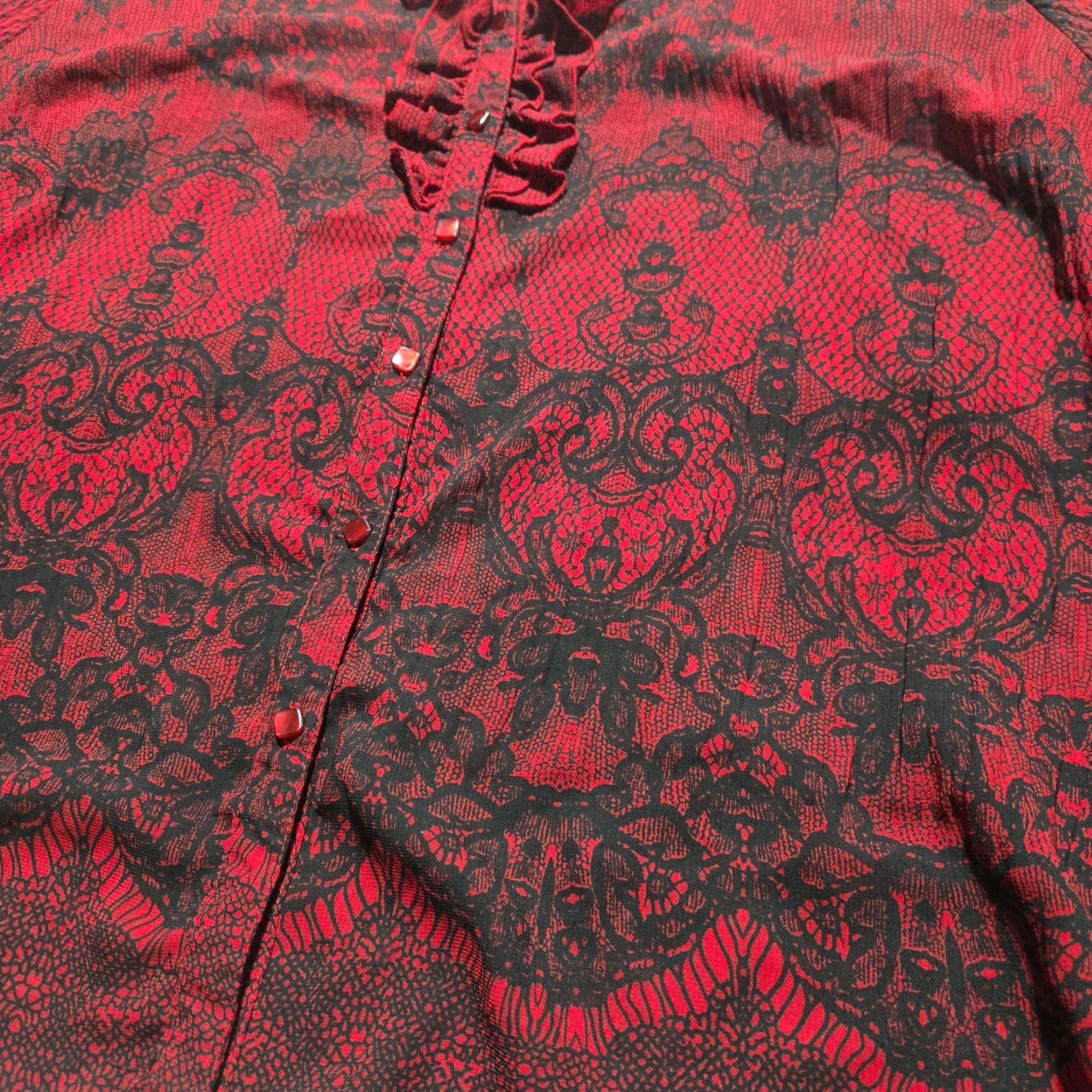 Vintage Fashion Bug Shirt Adults Womens 18 Red All-Over Floral Print 3/4 Sleeve Button Up Henley Bohemian Woman Size XXL / US 16-18 / IT 52-54 - 3 Thumbnail