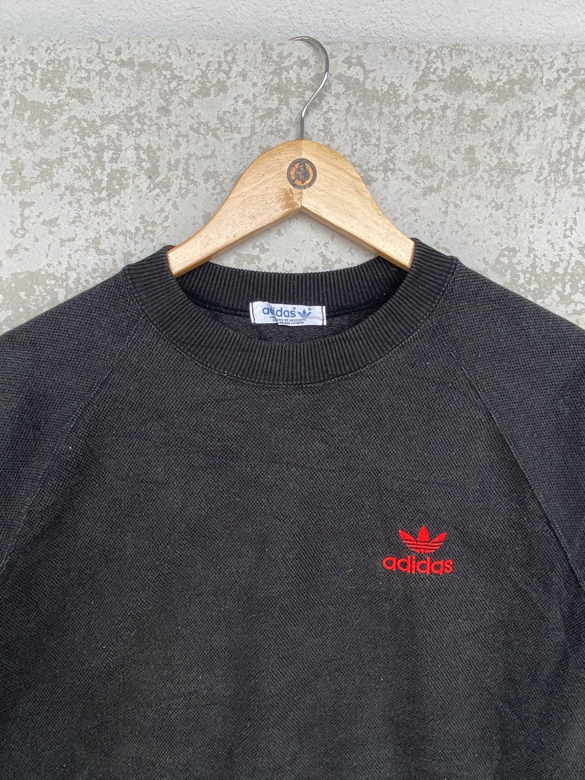 Other Vintage Adidas Small Embroidery Crewneck Sweatshirt Black Size US M / EU 48-50 / 2 - 4 Thumbnail