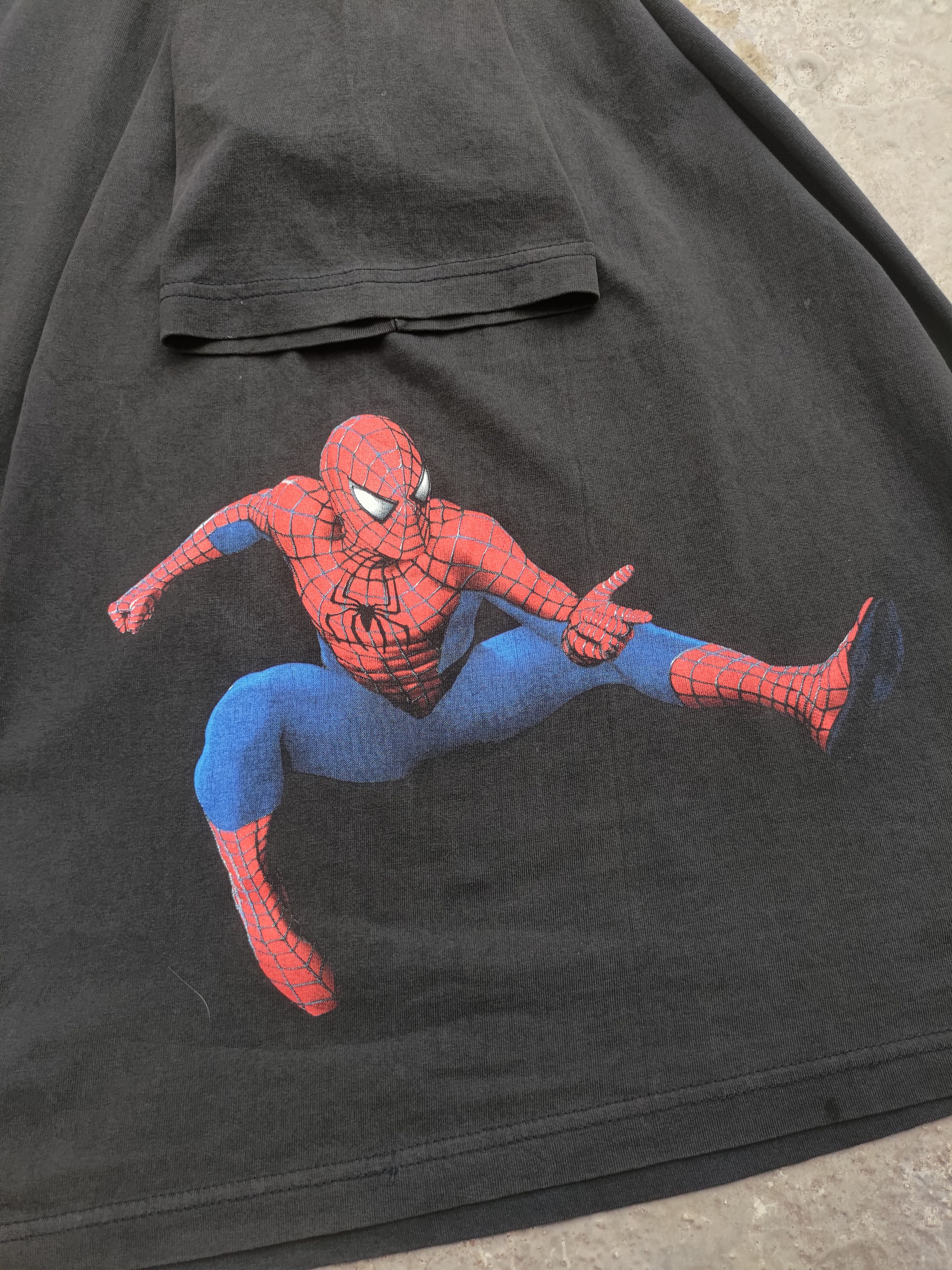 Vintage Vintage Spiderman 2 Promo ©2004 Tshirt Size US XL / EU 56 / 4 - 5 Thumbnail