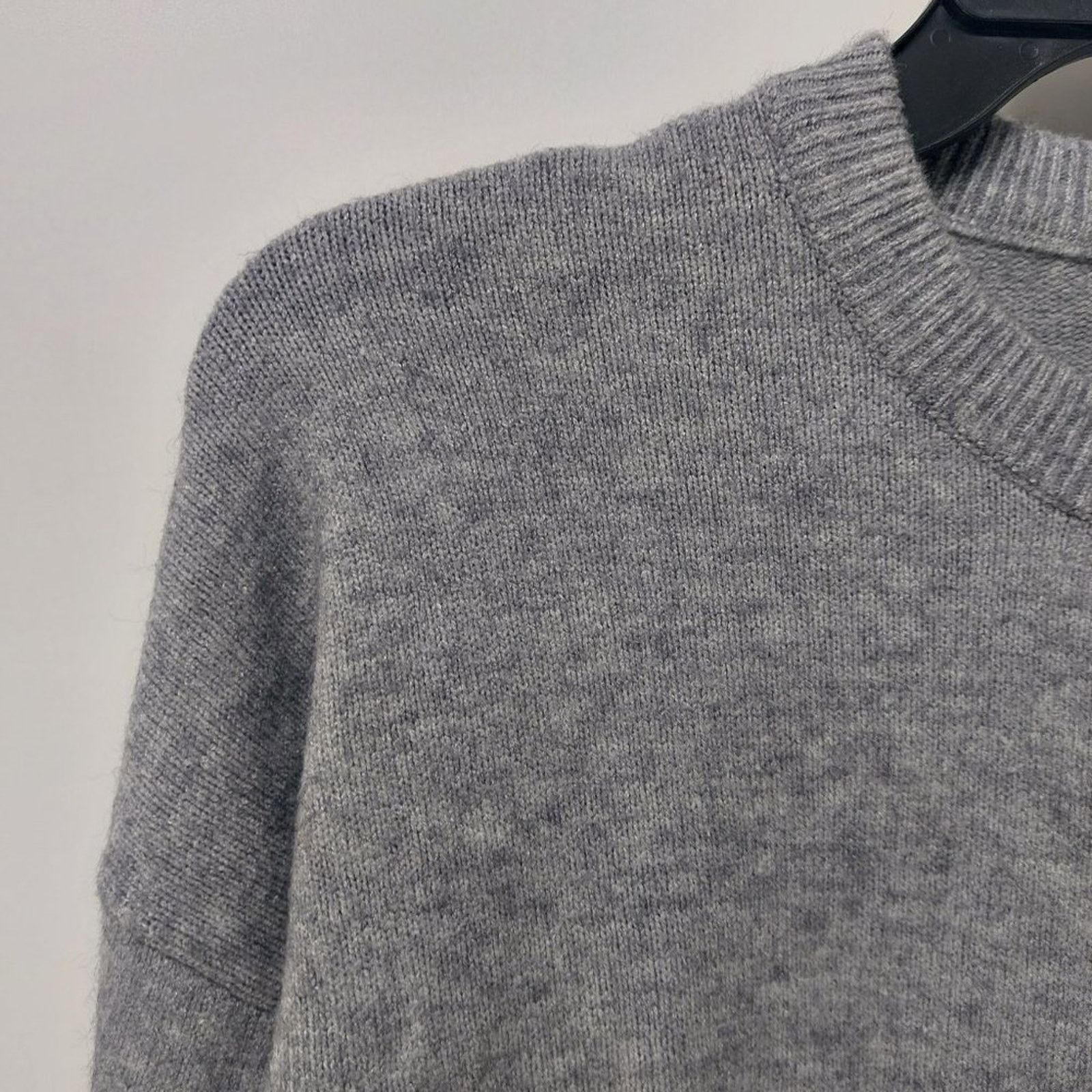Other Tahari Women's Small Gray Pullover Sweater Crew Round Neck Size S / US 4 / IT 40 - 6 Thumbnail