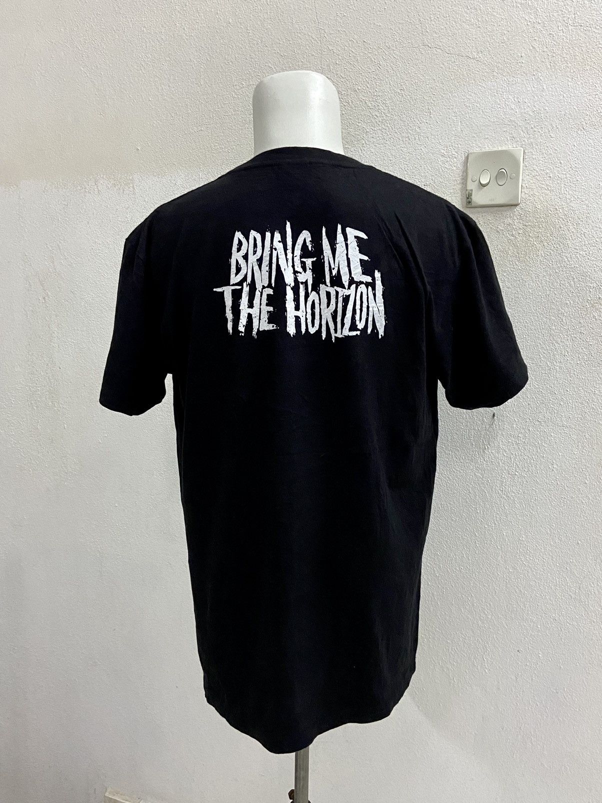 Band Tees BRING ME THE HORIZONS SKULL GRAPHICS TEE Size US L / EU 52-54 / 3 - 6 Thumbnail