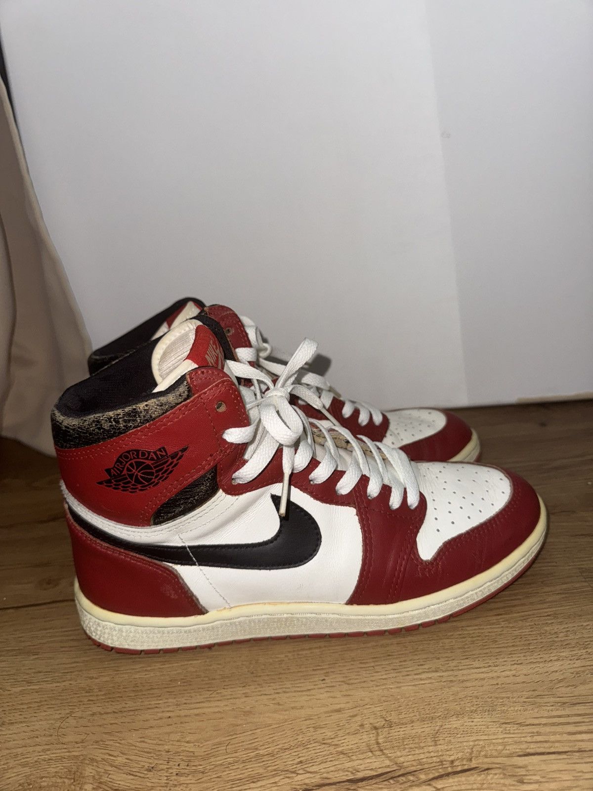 Jordan Brand 1985 Jordan 1 Chicago size 9 Size US 9 / EU 42 - 8 Thumbnail